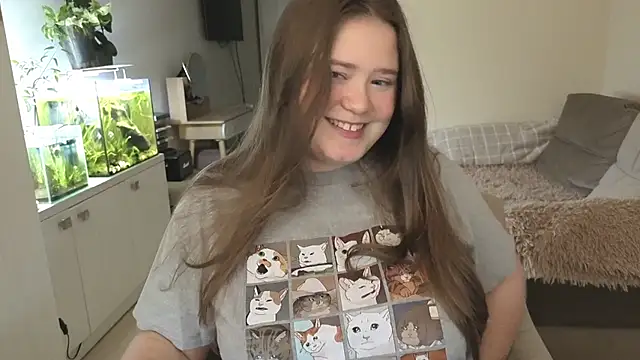 Snapshot of remirann_ chatting on November 10, 12:26 pm remirann online show from November 10, 12:26 pm