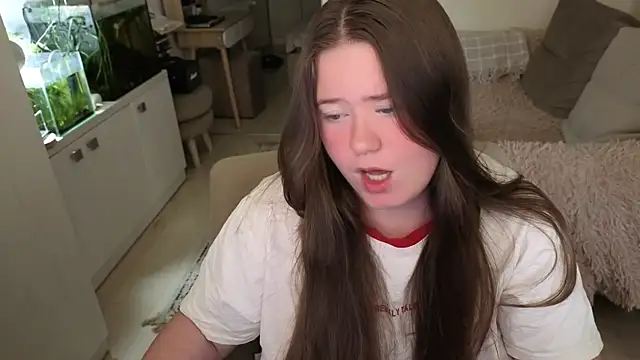 remirann  online show from May 10, 12:43 pm