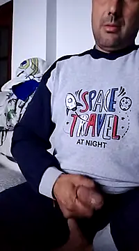 Snapshot of juandi21cm chatting on January 17, 10:45 pm juandi21cm online show from January 17, 10:45 pm