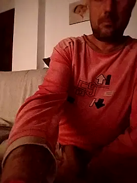 Snapshot of juandi21cm chatting on February 8, 12:06 am juandi21cm online show from February 8, 12:06 am