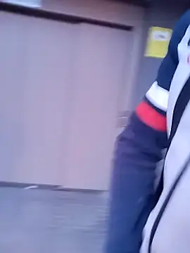 Snapshot of juandi21cm chatting on February 25, 3:05 pm juandi21cm online show from February 25, 3:05 pm