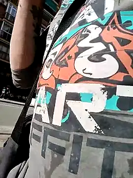 Snapshot of juandi21cm chatting on February 27, 3:05 pm juandi21cm online show from February 27, 3:05 pm