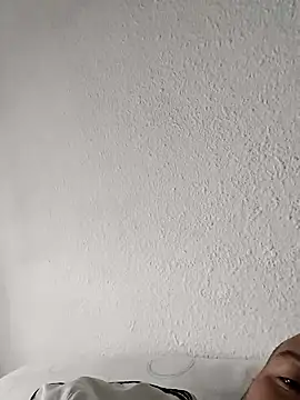 Snapshot of juandi21cm chatting on February 28, 3:59 pm juandi21cm online show from February 28, 3:59 pm