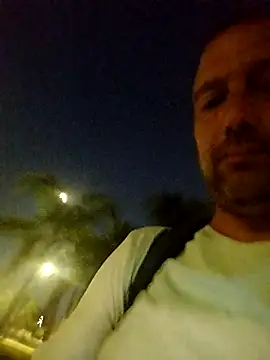 Snapshot of juandi21cm chatting on September 16, 5:19 am juandi21cm online show from September 16, 5:19 am