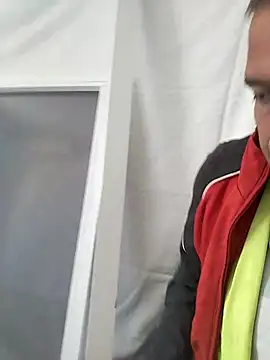 Snapshot of juandi21cm chatting on December 16, 10:31 am juandi21cm online show from December 16, 10:31 am