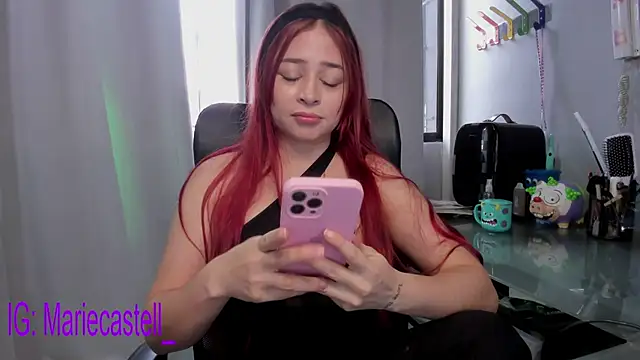 Marie Castelzc online show from December 11, 4:20 pm