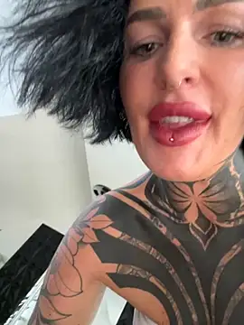 InkedBiitch online show from October 14, 7:31 am