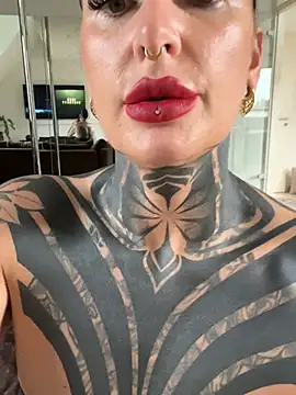 InkedBiitch online show from May 5, 2:03 pm