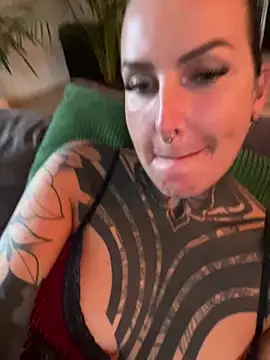 InkedBiitch online show from May 7, 4:51 am