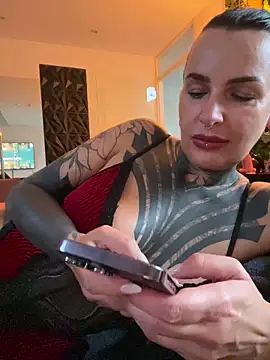 InkedBiitch online show from May 11, 4:51 am