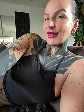 InkedBiitch online show from June 3, 4:37 am