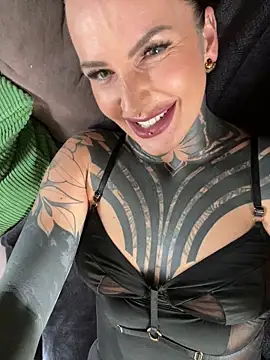 InkedBiitch online show from June 8, 2:28 pm