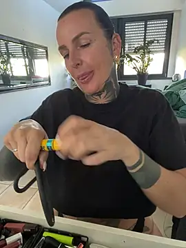 InkedBiitch online show from July 10, 7:01 am
