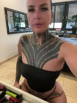 InkedBiitch online show from July 30, 4:55 am