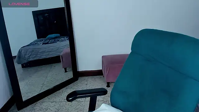 MaiaPetitte  online show from January 23, 10:01 pm