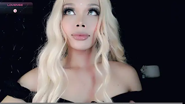 Snapshot of sugar_bbyxx chatting on January 9, 5:44 am sugar bbyxx online show from January 9, 5:44 am