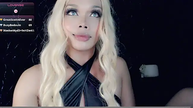 Snapshot of sugar_bbyxx chatting on January 10, 12:36 pm sugar bbyxx online show from January 10, 12:36 pm