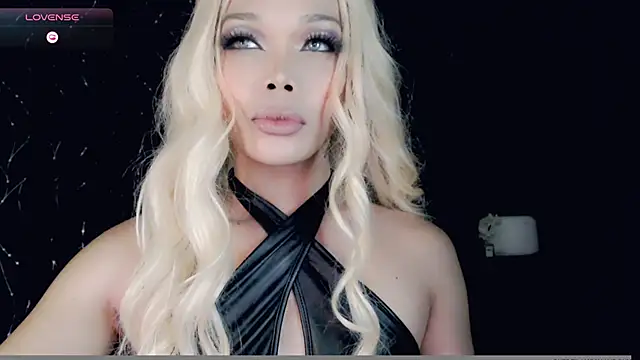 Snapshot of sugar_bbyxx chatting on January 11, 4:25 pm sugar bbyxx online show from January 11, 4:25 pm