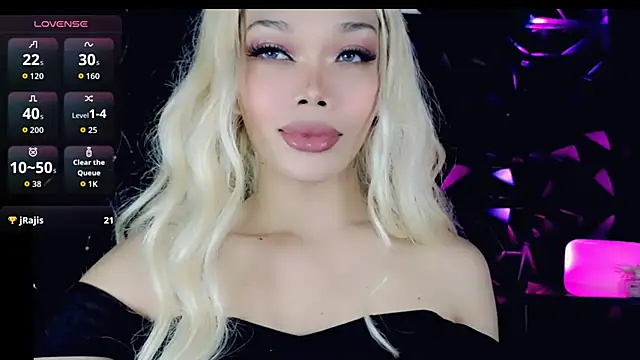 Snapshot of sugar_bbyxx chatting on September 27, 10:04 pm sugar bbyxx online show from September 27, 10:04 pm