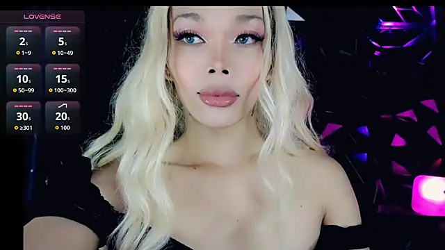 Snapshot of sugar_bbyxx chatting on October 3, 9:12 pm sugar bbyxx online show from October 3, 9:12 pm