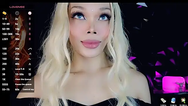 Snapshot of sugar_bbyxx chatting on October 17, 3:53 am sugar bbyxx online show from October 17, 3:53 am