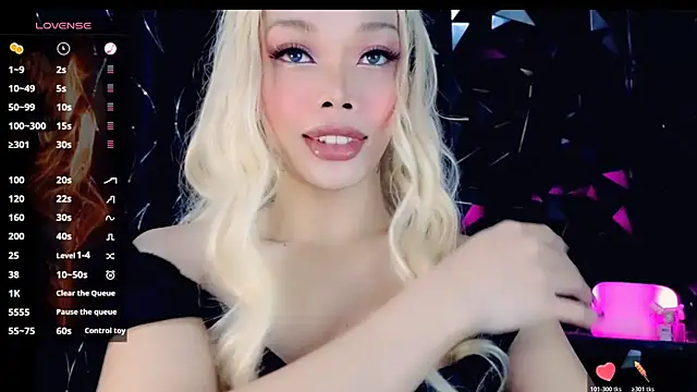 Snapshot of sugar_bbyxx chatting on October 23, 5:07 am sugar bbyxx online show from October 23, 5:07 am