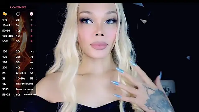 Snapshot of sugar_bbyxx chatting on November 22, 6:12 am sugar bbyxx online show from November 22, 6:12 am