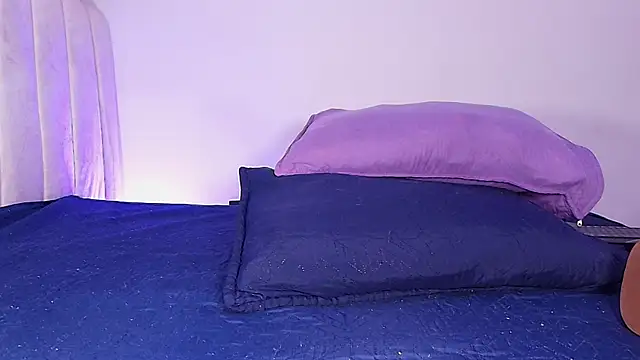  ebony-queen  online show from July 2, 3:06 am
