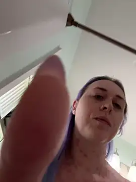 ursluttygf online show from April 26, 4:37 pm