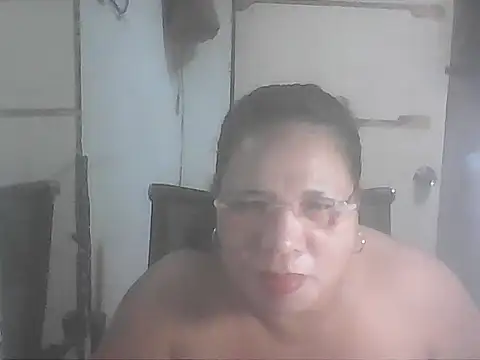 hotwet mama4uxx online show from October 11, 1:09 pm
