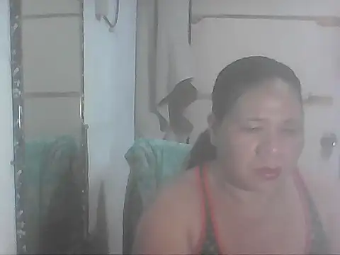 Snapshot of hotwet_mama4uxx chatting on October 29, 1:02 pm hotwet mama4uxx online show from October 29, 1:02 pm
