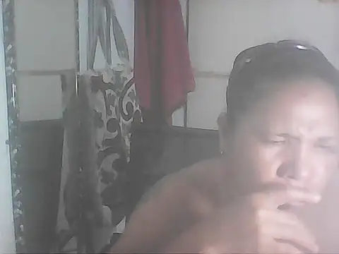 Snapshot of hotwet_mama4uxx chatting on November 4, 4:55 am hotwet mama4uxx online show from November 4, 4:55 am