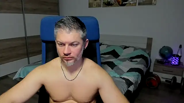 Snapshot of RobbyShawz chatting on January 10, 10:39 am RobbyShawz online show from January 10, 10:39 am
