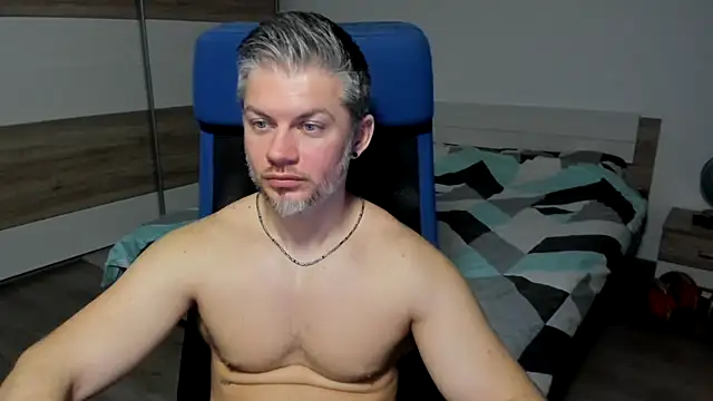 Snapshot of RobbyShawz chatting on January 22, 10:29 am RobbyShawz online show from January 22, 10:29 am