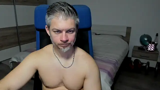 Snapshot of RobbyShawz chatting on January 29, 10:27 am RobbyShawz online show from January 29, 10:27 am