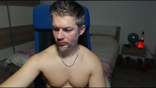 Snapshot of RobbyShawz chatting on February 20, 10:48 am RobbyShawz online show from February 20, 10:48 am