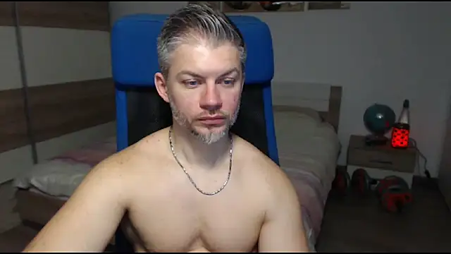 Snapshot of RobbyShawz chatting on February 25, 10:37 am RobbyShawz online show from February 25, 10:37 am