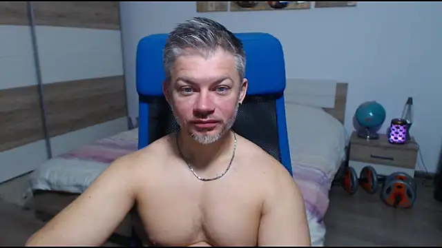 Snapshot of RobbyShawz chatting on September 30, 4:06 am RobbyShawz online show from September 30, 4:06 am