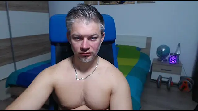 Snapshot of RobbyShawz chatting on October 20, 4:24 am RobbyShawz online show from October 20, 4:24 am