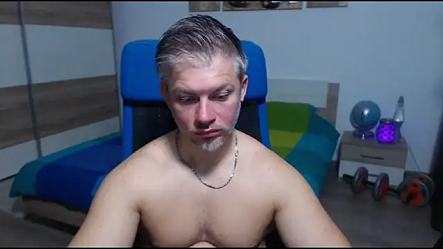 RobbyShawz online show from October 21, 8:26 am