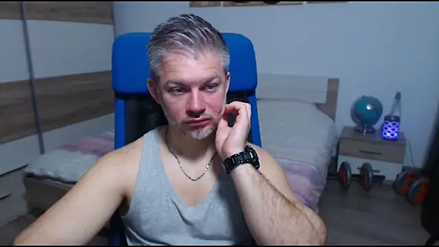 RobbyShawz online show from November 14, 7:40 am