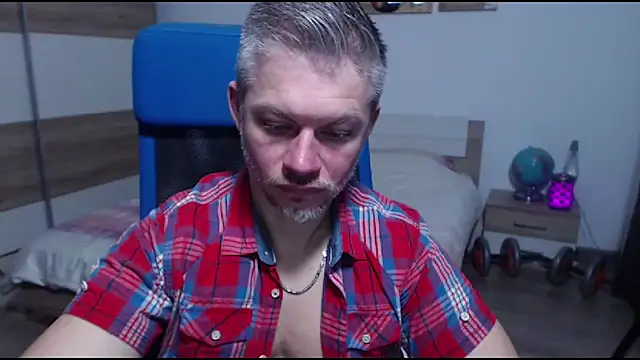 RobbyShawz online show from December 19, 7:43 pm