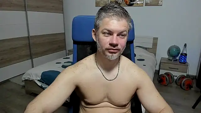 RobbyShawz online show from April 15, 4:30 am