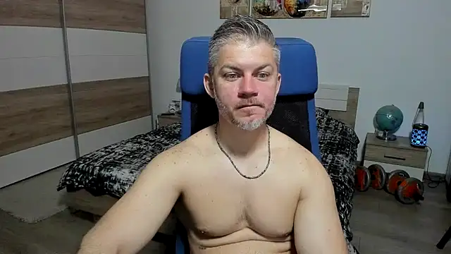 Snapshot of RobbyShawz chatting on May 6, 5:14 am RobbyShawz online show from May 6, 5:14 am