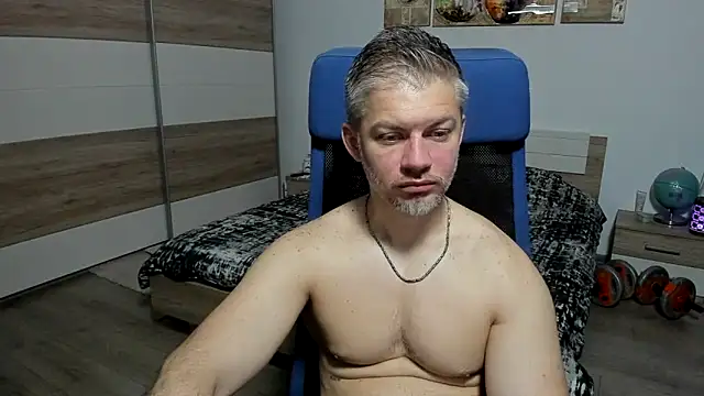 Snapshot of RobbyShawz chatting on May 16, 3:58 am RobbyShawz online show from May 16, 3:58 am