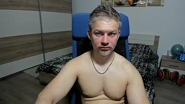 Snapshot of RobbyShawz chatting on May 22, 3:57 am RobbyShawz online show from May 22, 3:57 am