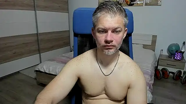 Snapshot of RobbyShawz chatting on May 30, 3:58 am RobbyShawz online show from May 30, 3:58 am