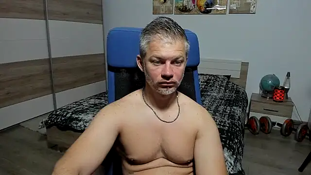 Snapshot of RobbyShawz chatting on June 30, 4:24 am RobbyShawz online show from June 30, 4:24 am