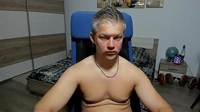 Snapshot of RobbyShawz chatting on July 2, 4:18 am RobbyShawz online show from July 2, 4:18 am