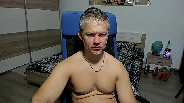 Snapshot of RobbyShawz chatting on July 12, 5:20 am RobbyShawz online show from July 12, 5:20 am